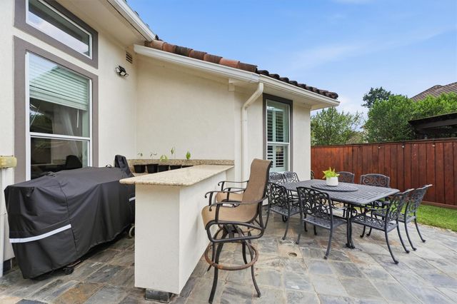 30 Spring Basket Trail, Spring, TX 77389