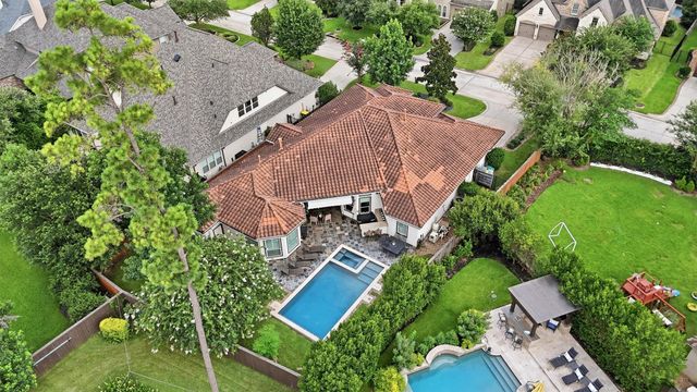 30 Spring Basket Trail, Spring, TX 77389
