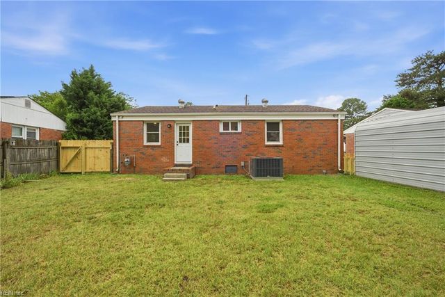 4007 Mayon DR, Chesapeake, VA 23325