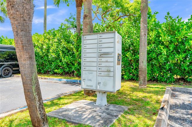 16155 SW 117th Ave B17, Miami, FL 33177