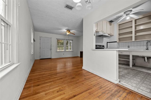 719 NW 25TH AVENUE, Gainesville, FL 32609