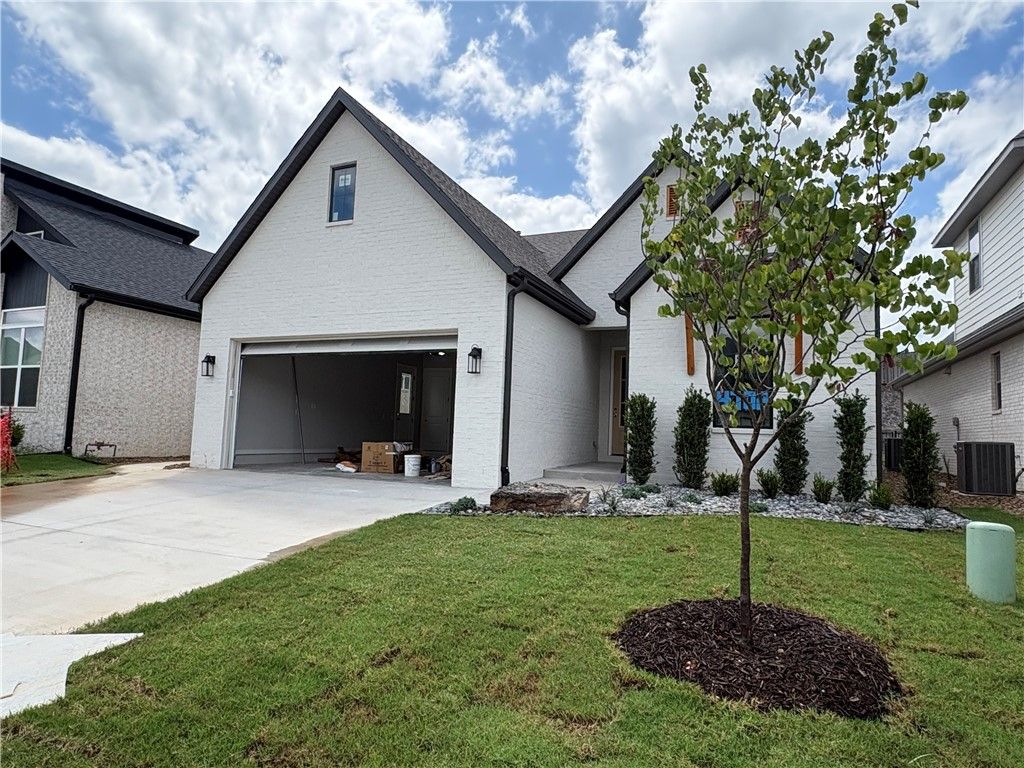 4702 S Fieldcrest Terrace, Rogers, AR 72758