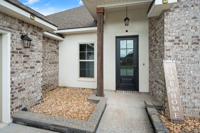 41241 Coastline Ave, Gonzales, LA 70737