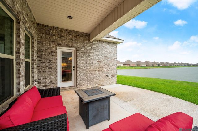 41241 Coastline Ave, Gonzales, LA 70737