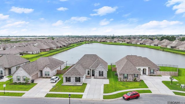 41241 Coastline Ave, Gonzales, LA 70737