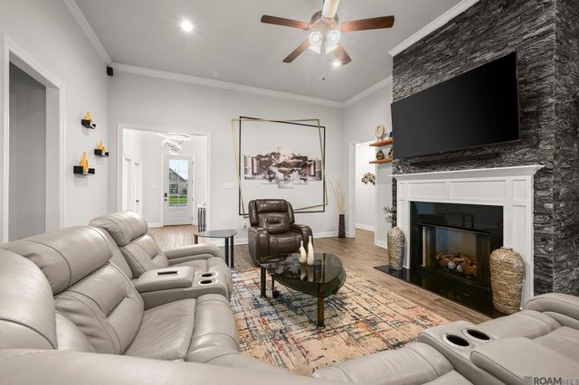 41241 Coastline Ave, Gonzales, LA 70737