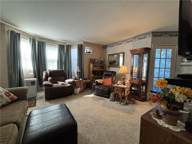 22 Hemlock Avenue, Kane Boro, PA 16735