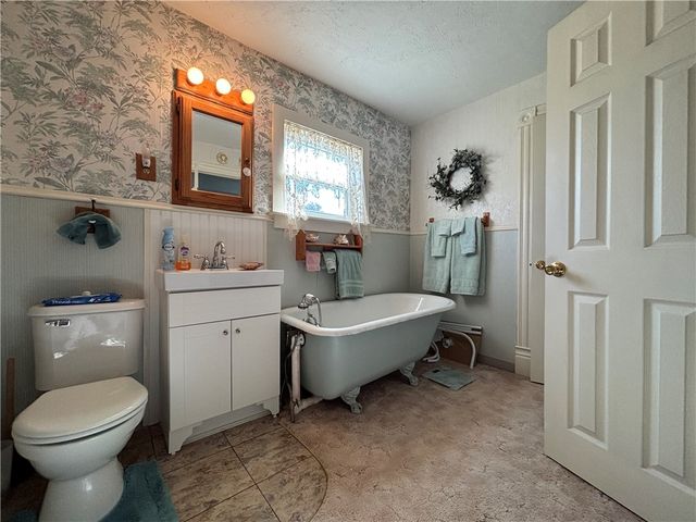 22 Hemlock Avenue, Kane Boro, PA 16735