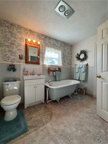 22 Hemlock Avenue, Kane Boro, PA 16735