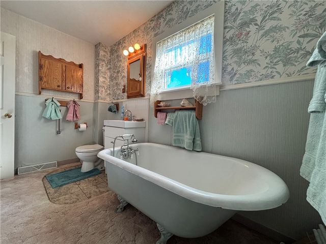 22 Hemlock Avenue, Kane Boro, PA 16735