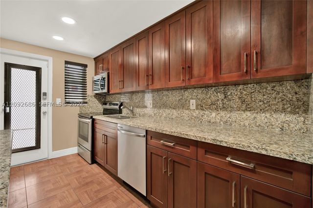 1340 Lincoln Rd 207, Miami Beach, FL 33139