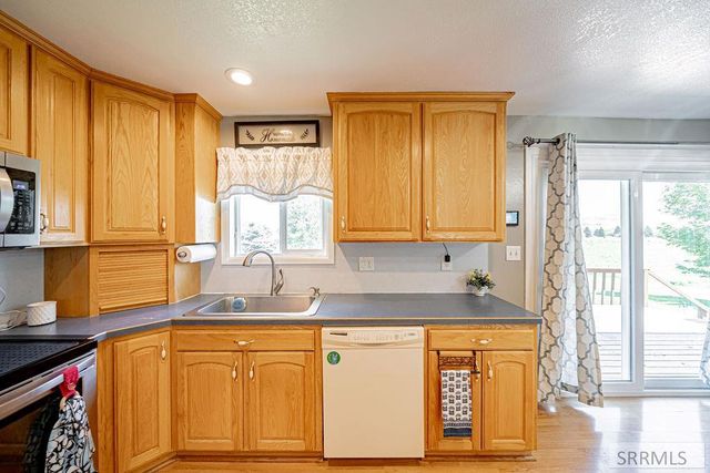 1239 N 1100 E, Shelley, ID 83274