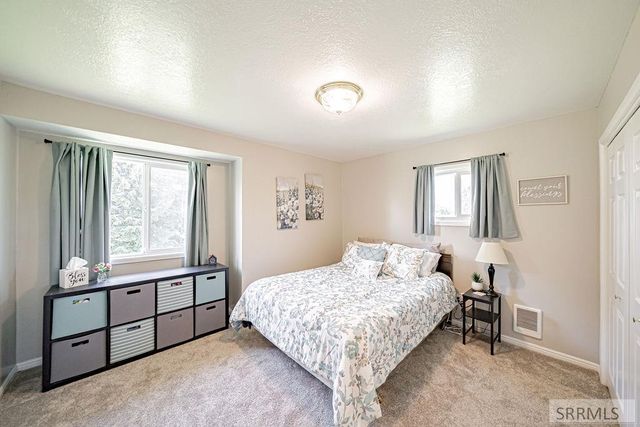 1239 N 1100 E, Shelley, ID 83274