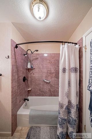 1239 N 1100 E, Shelley, ID 83274