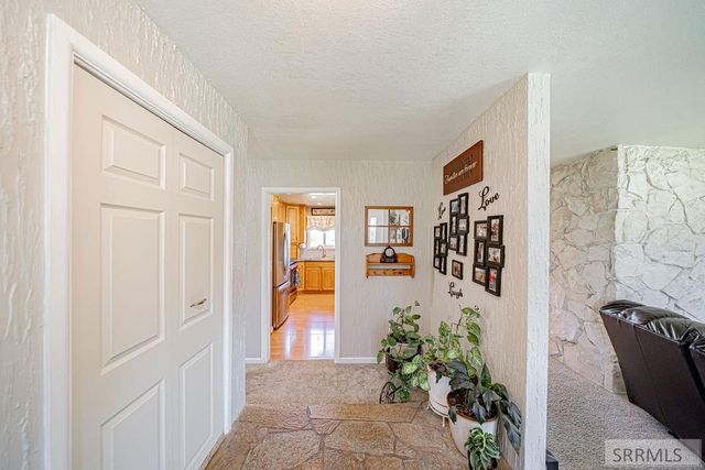 1239 N 1100 E, Shelley, ID 83274