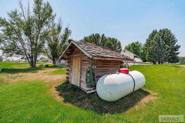 1239 N 1100 E, Shelley, ID 83274