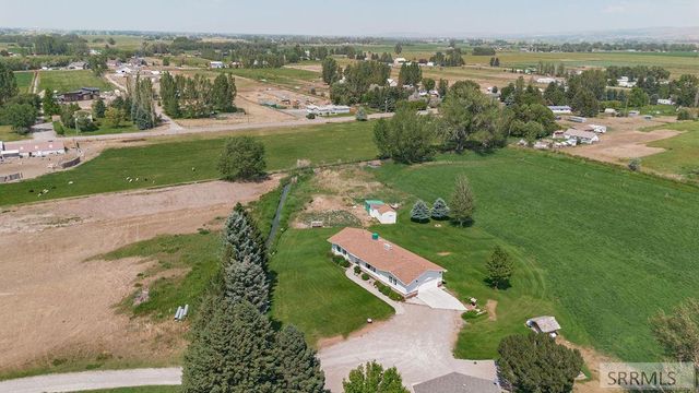 1239 N 1100 E, Shelley, ID 83274