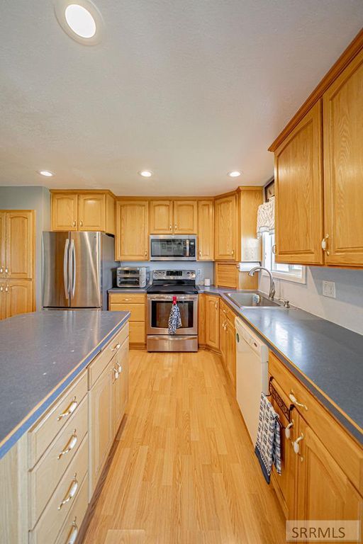 Image 19 of property listing at 1239 N 1100 E, Shelley, ID 83274