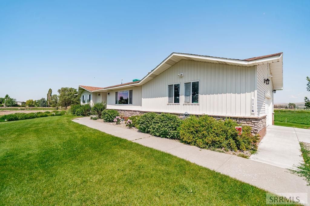 Image 3 of property listing at 1239 N 1100 E, Shelley, ID 83274