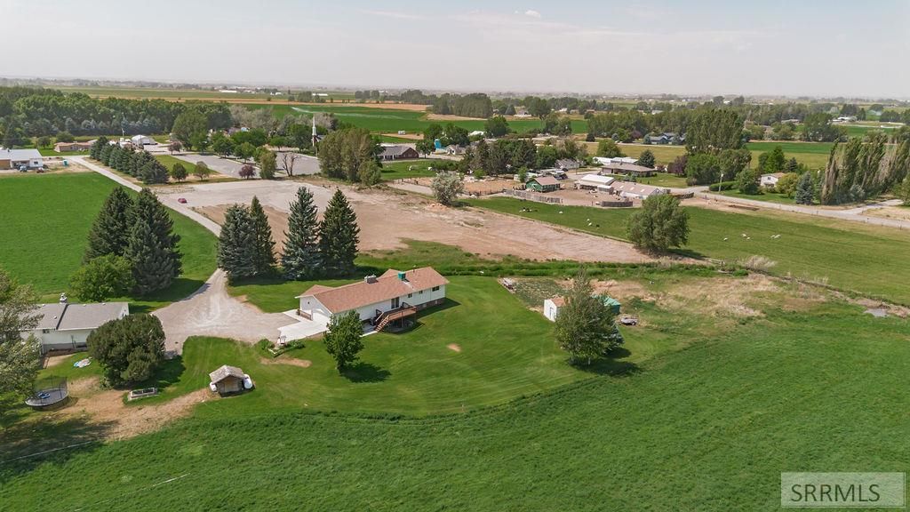 Image 63 of property listing at 1239 N 1100 E, Shelley, ID 83274