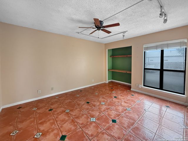 4839 Brandeis St Apt 712, San Antonio, TX 78249
