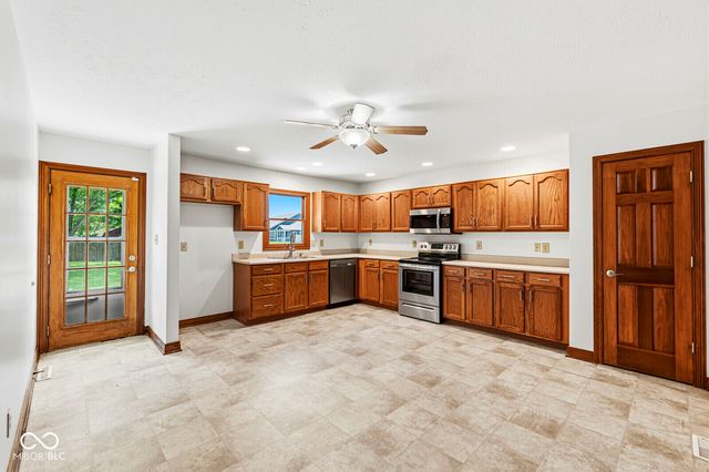 397 Schoolhouse Lane, Bargersville, IN 46106