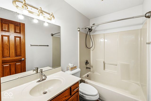 397 Schoolhouse Lane, Bargersville, IN 46106