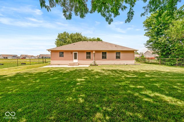 397 Schoolhouse Lane, Bargersville, IN 46106