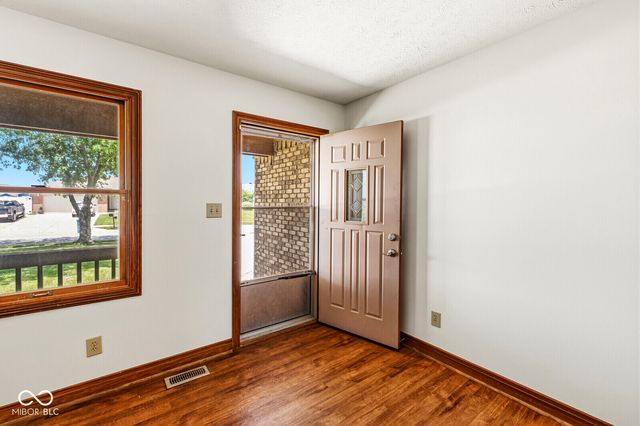 397 Schoolhouse Lane, Bargersville, IN 46106