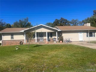 908 Daisy Drive, Dexter, MO 63841