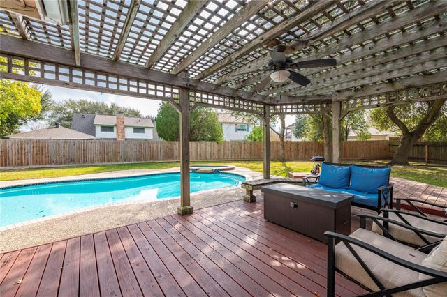 15411 Woodcote Court, Houston, TX 77062