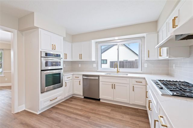 15411 Woodcote Court, Houston, TX 77062