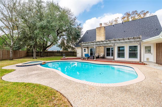 15411 Woodcote Court, Houston, TX 77062