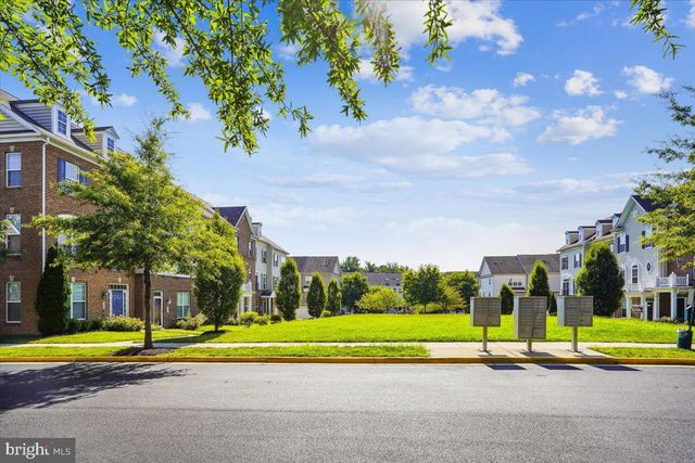 644 SPECTATOR, Landover, MD 20785