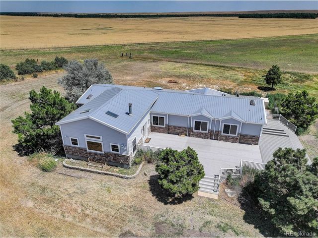 2406 Horrogate Rd, Byers, CO 80103