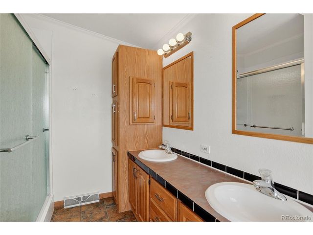 2406 Horrogate Rd, Byers, CO 80103