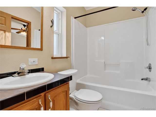 2406 Horrogate Rd, Byers, CO 80103