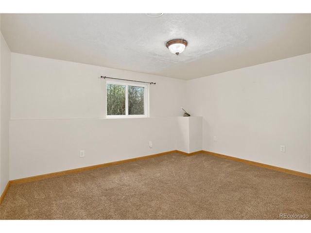 2406 Horrogate Rd, Byers, CO 80103