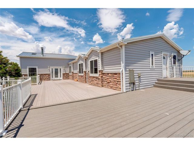 2406 Horrogate Rd, Byers, CO 80103