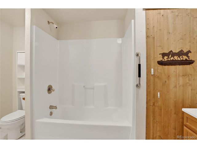 2406 Horrogate Rd, Byers, CO 80103