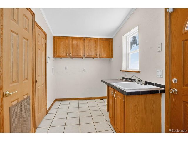 2406 Horrogate Rd, Byers, CO 80103