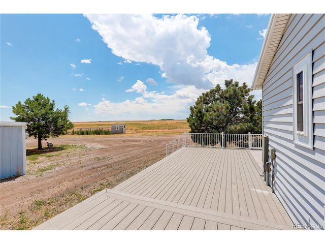 2406 Horrogate Rd, Byers, CO 80103