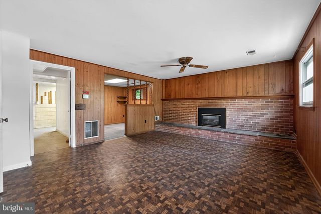 7012 REDMILES RD, Laurel, MD 20707