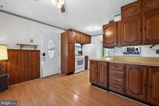 7012 REDMILES RD, Laurel, MD 20707