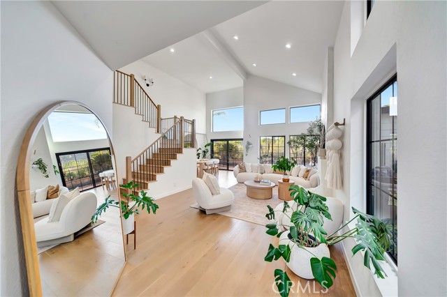 24735 Calle Serranona, Calabasas, CA 91302