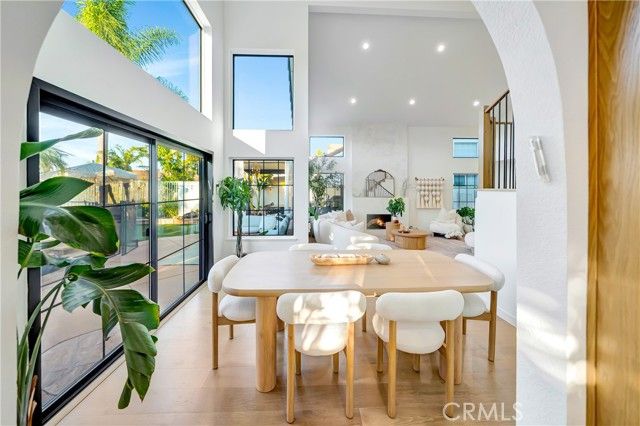 24735 Calle Serranona, Calabasas, CA 91302