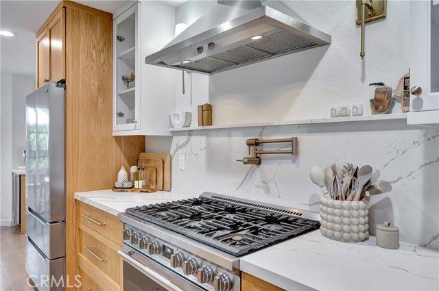 24735 Calle Serranona, Calabasas, CA 91302