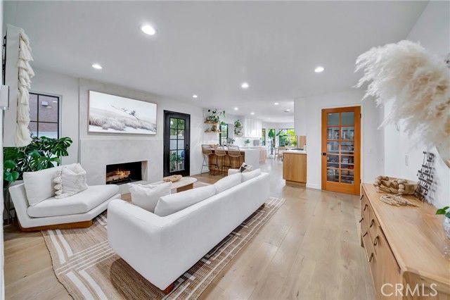 24735 Calle Serranona, Calabasas, CA 91302