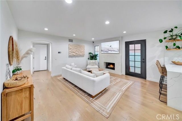 24735 Calle Serranona, Calabasas, CA 91302