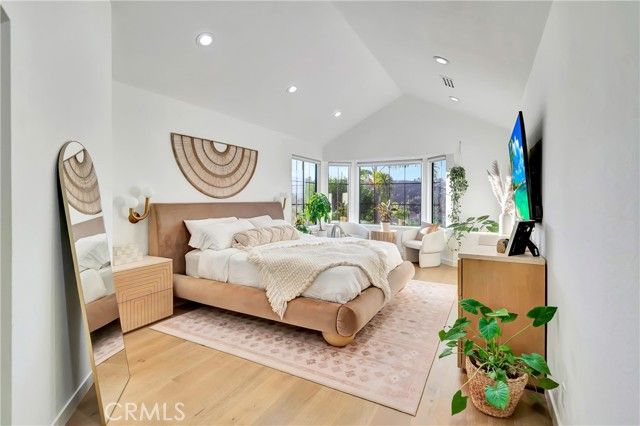 24735 Calle Serranona, Calabasas, CA 91302